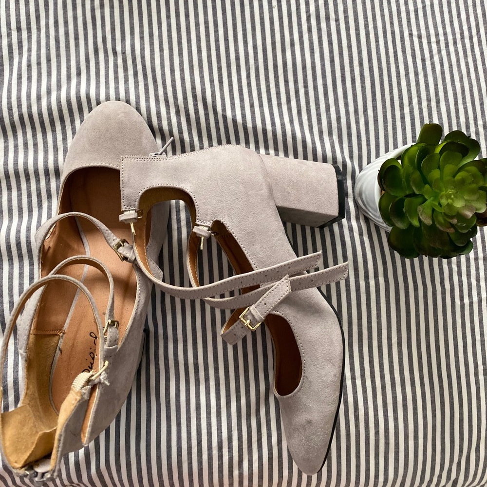 Gray strappy block heel